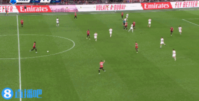 终于扳平！托莫里直塞，约维奇单刀稳稳打进